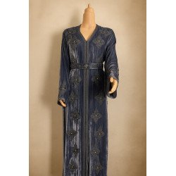 Takchita en velours brodée à la main – Élégance royale marocaine