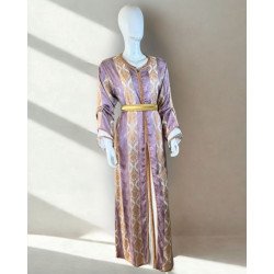 Caftan marocain en velours à motifs dorés