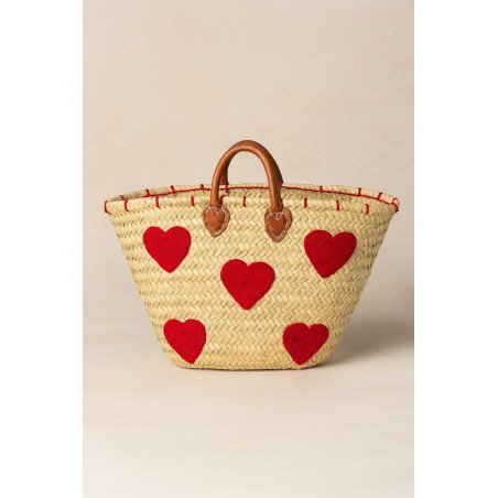 Panier en doum brodé de cœurs rouges