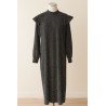Robe longue noire à pois blancs