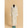 Kimono blanc brodé de motifs dorés