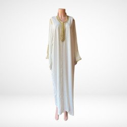 Jellaba Blanche en Satin Brodé Élégance Pure et Finitions Dorées