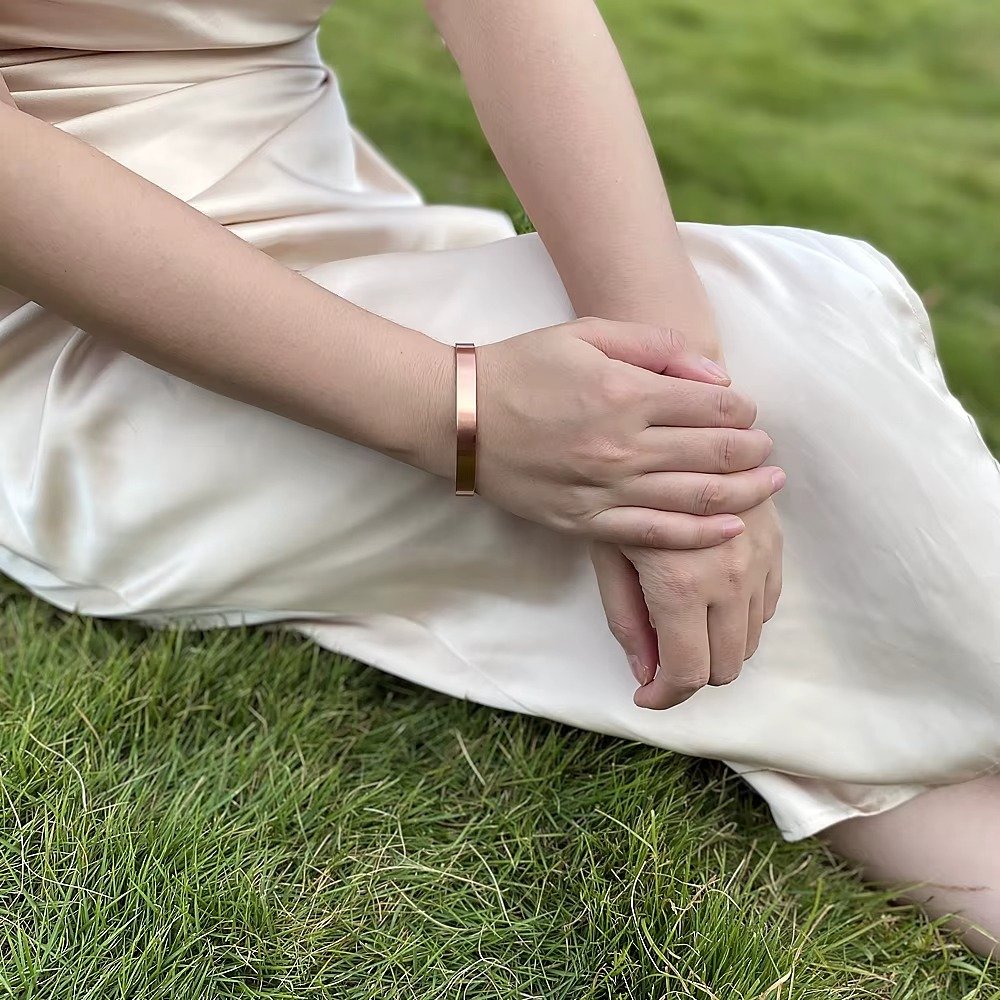 Bracelet Jonc en Cuivre Pur – Design Minimaliste